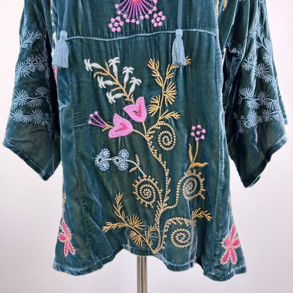 NWOT Johnny Was Silk Blend Velvet Floral Embroidered Tunic Blouse Green Size XL - Picture 12 of 16